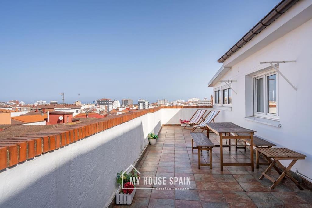 Myhousespain - Atico Con Gran Terraza En Gijón